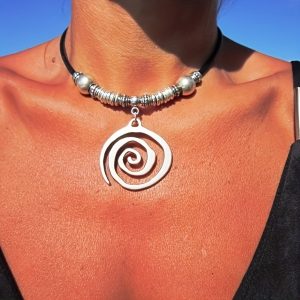 Retro Bohemian Exaggerated Vortex Geometry Pendant Leather Rope Necklace Fashion Versatile Silver Necklace Jewelry Festival Tribal Jewelry Gifts Suitable for Gifts